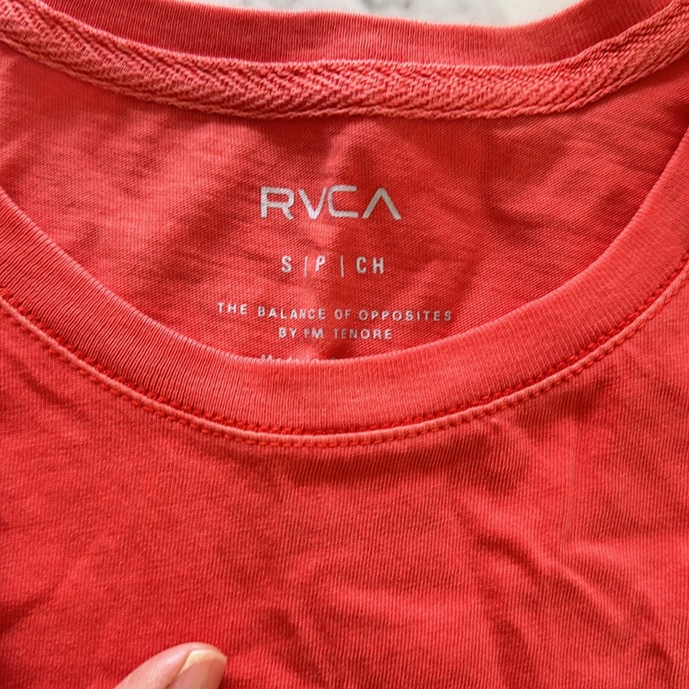 NWT RVCA Tee - Picture 2 of 4